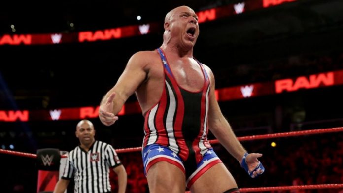 Trong cơn hoảng loạn WWE sa thải một loạt đô vật, nhân viên, trọng tài...